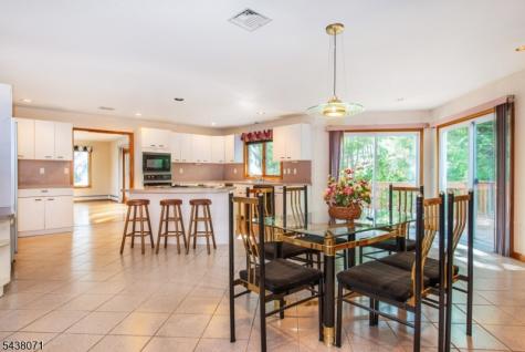 25 Wood Chase Lane Kinnelon NJ 07405