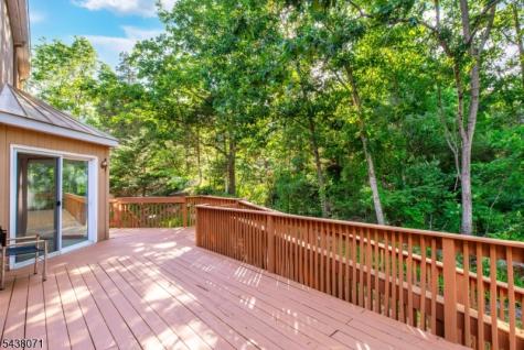 25 Wood Chase Lane Kinnelon NJ 07405