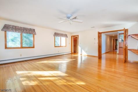 25 Wood Chase Lane Kinnelon NJ 07405