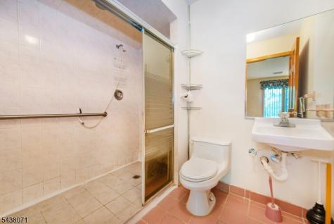 25 Wood Chase Lane Kinnelon NJ 07405
