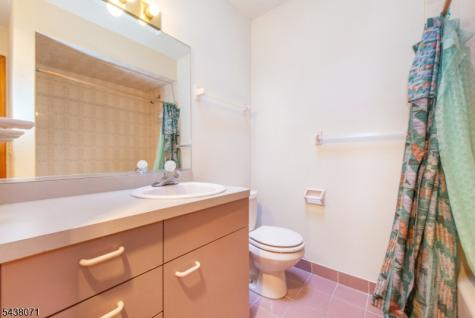 25 Wood Chase Lane Kinnelon NJ 07405