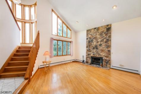 25 Wood Chase Lane Kinnelon NJ 07405