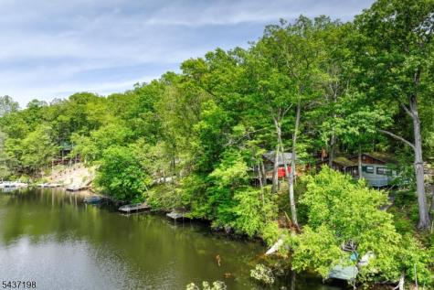 188 Longwood Lake Jefferson NJ 07438