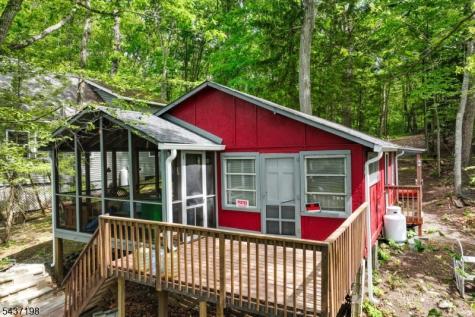 188 Longwood Lake Jefferson NJ 07438