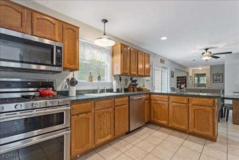 4 Pembrook Court Liberty NJ 07838