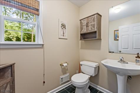 4 Pembrook Court Liberty NJ 07838