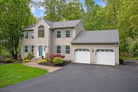 4 Pembrook Court Liberty NJ 07838