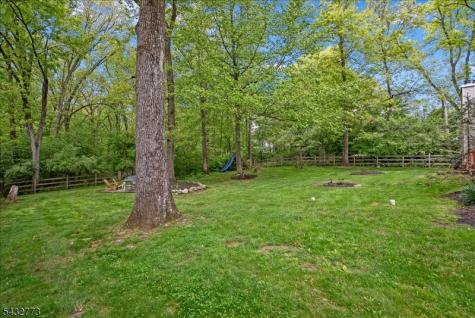 4 Pembrook Court Liberty NJ 07838