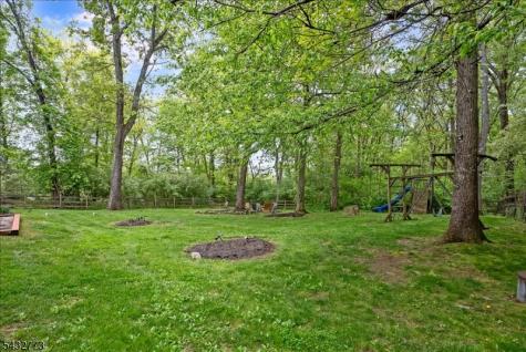 4 Pembrook Court Liberty NJ 07838