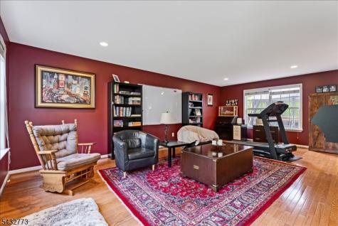 4 Pembrook Court Liberty NJ 07838