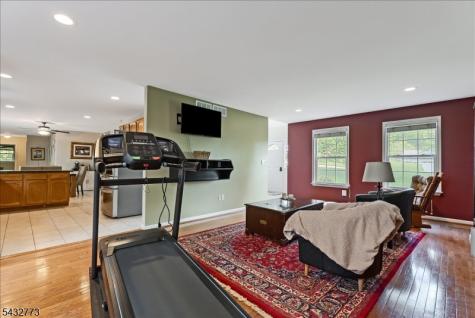 4 Pembrook Court Liberty NJ 07838