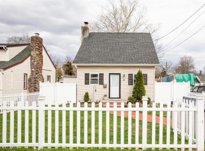 8 Navajo Avenue Parsippany-troy Hills NJ 07034