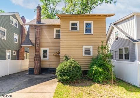 68 Richelieu Place Newark NJ 07106