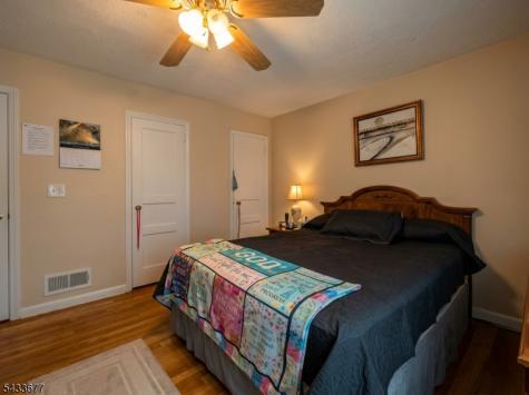1255 Tuxedo Square Teaneck NJ 07666