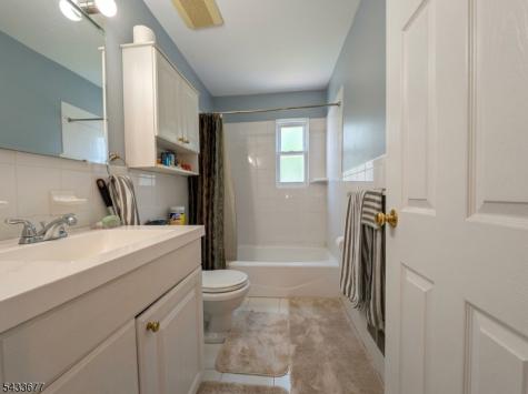1255 Tuxedo Square Teaneck NJ 07666