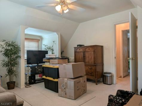 1255 Tuxedo Square Teaneck NJ 07666