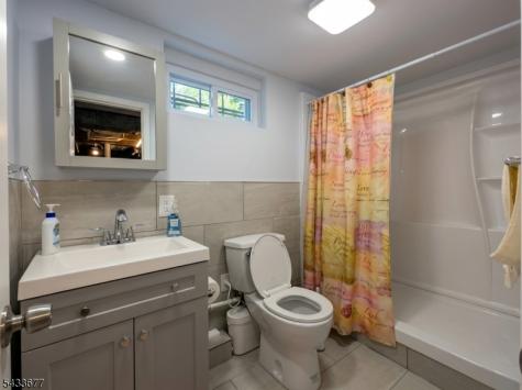 1255 Tuxedo Square Teaneck NJ 07666