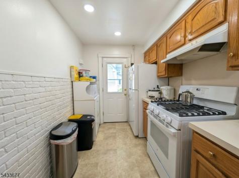 1255 Tuxedo Square Teaneck NJ 07666