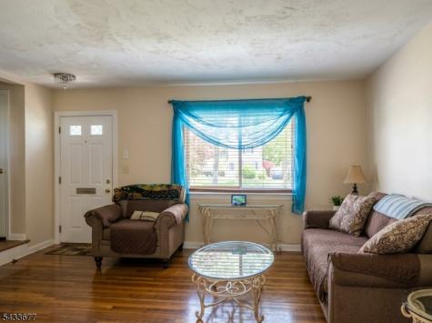 1255 Tuxedo Square Teaneck NJ 07666