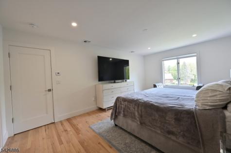 43 Lisa Court North Haledon NJ 07508