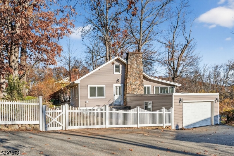 83 Lakeview Avenue Ringwood NJ 07456