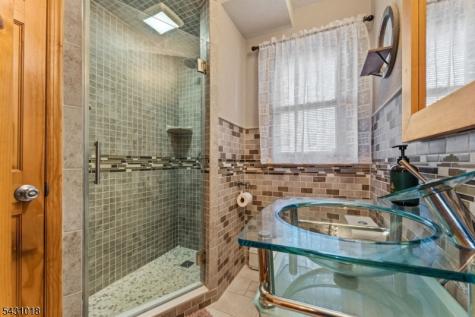 8 Garry Street Manville NJ 08835