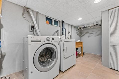8 Garry Street Manville NJ 08835