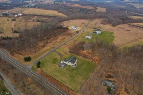 16 Holcombe Grove Road West Amwell NJ 08530