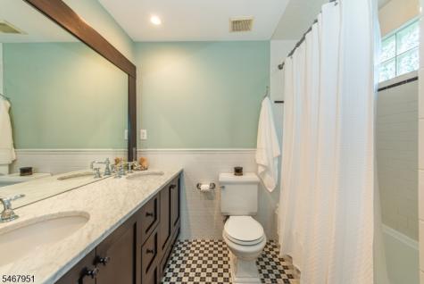 100 Lake Drive Mountain Lakes NJ 07046