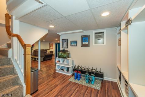 100 Lake Drive Mountain Lakes NJ 07046