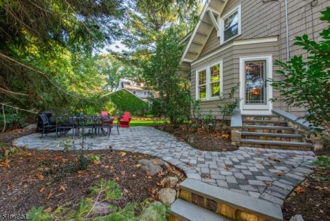 100 Lake Drive Mountain Lakes NJ 07046
