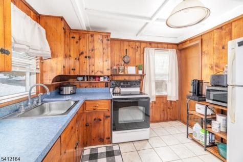 10 Lake Shore Road Hardyston NJ 07460