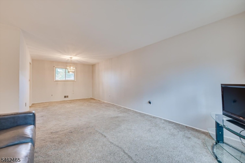 437 Evona Avenue Piscataway NJ 08854