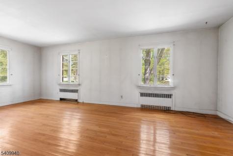 52 Waughaw Road Montville NJ 07082