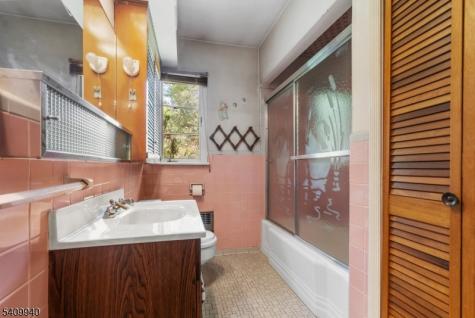 52 Waughaw Road Montville NJ 07082