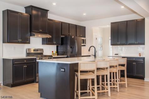 37 Esposito Lane Roxbury NJ 07850
