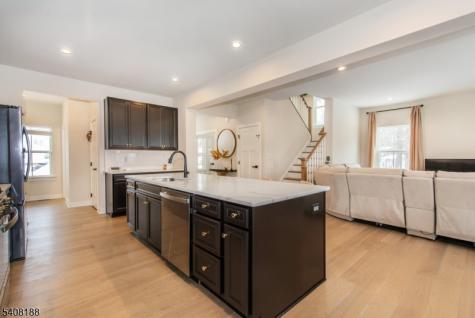 37 Esposito Lane Roxbury NJ 07850
