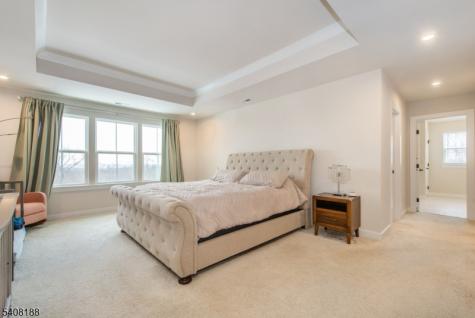37 Esposito Lane Roxbury NJ 07850