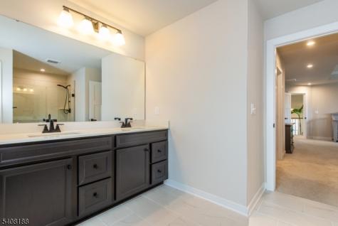 37 Esposito Lane Roxbury NJ 07850