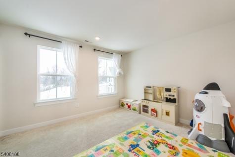 37 Esposito Lane Roxbury NJ 07850