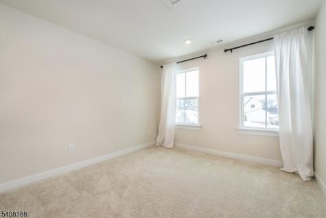 37 Esposito Lane Roxbury NJ 07850