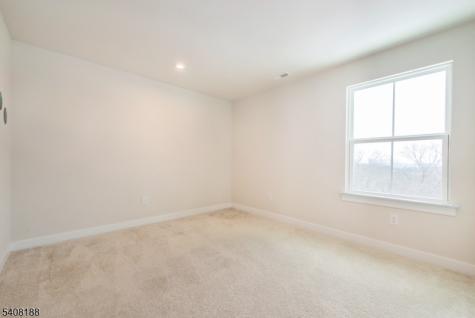 37 Esposito Lane Roxbury NJ 07850