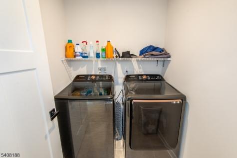 37 Esposito Lane Roxbury NJ 07850