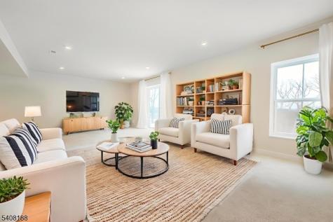 37 Esposito Lane Roxbury NJ 07850