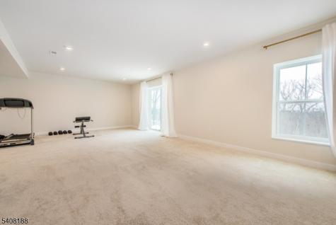 37 Esposito Lane Roxbury NJ 07850