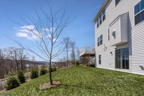 37 Esposito Lane Roxbury NJ 07850