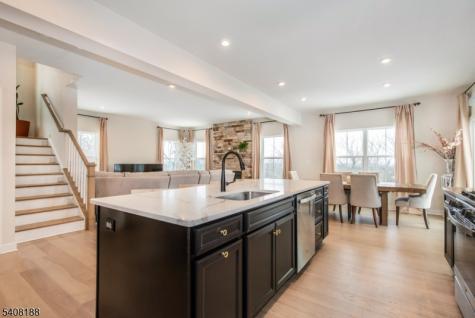 37 Esposito Lane Roxbury NJ 07850