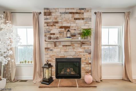 37 Esposito Lane Roxbury NJ 07850