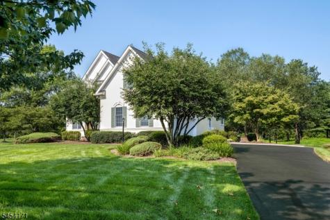 5 Alvamar Court Montgomery NJ 08558