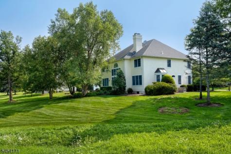 5 Alvamar Court Montgomery NJ 08558